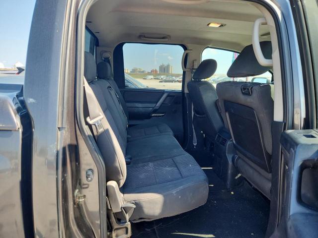 Nissan Titan S Image 5