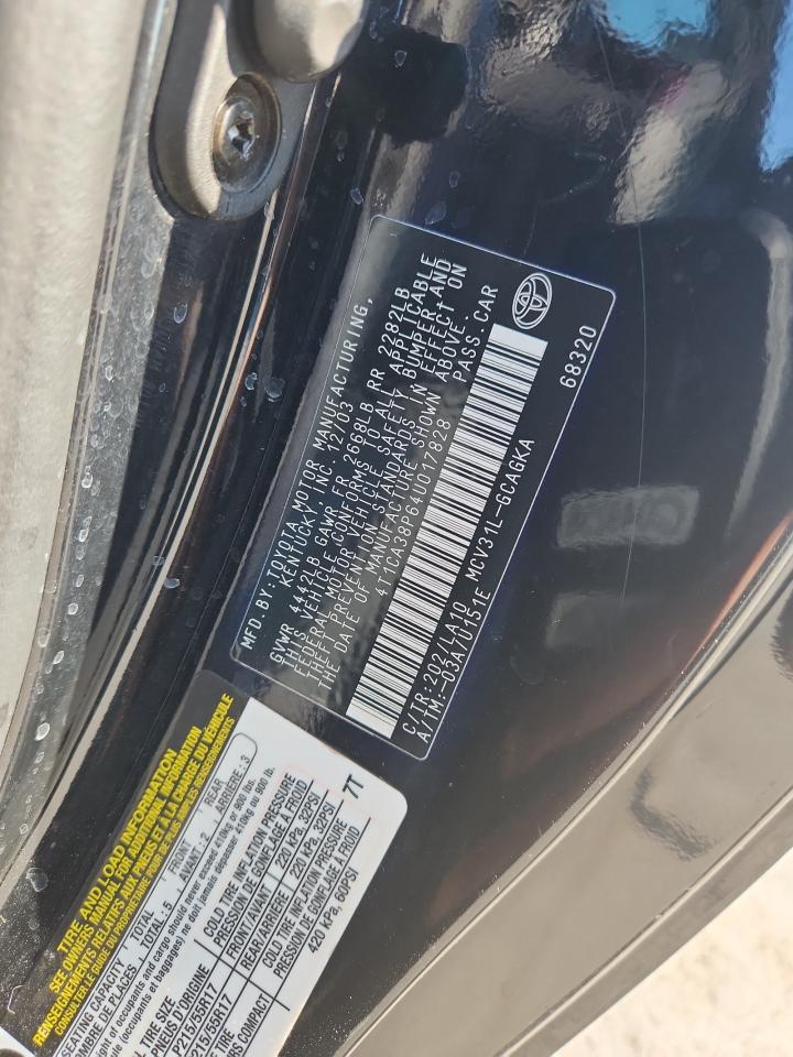 Toyota Camry Se Image 11