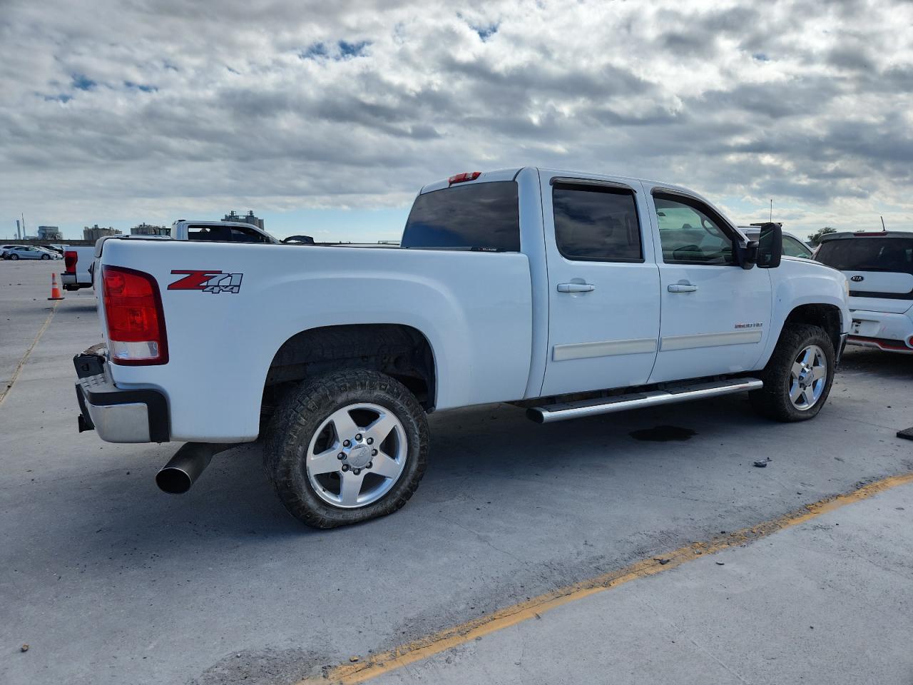 GMC Sierra K2500 Slt Image 6