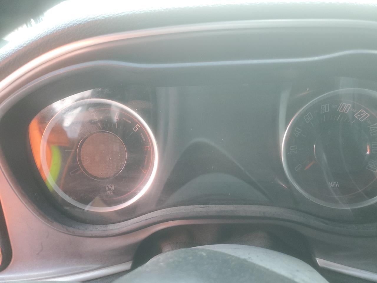 Dodge Challenger R/t Scat Pack Image 12