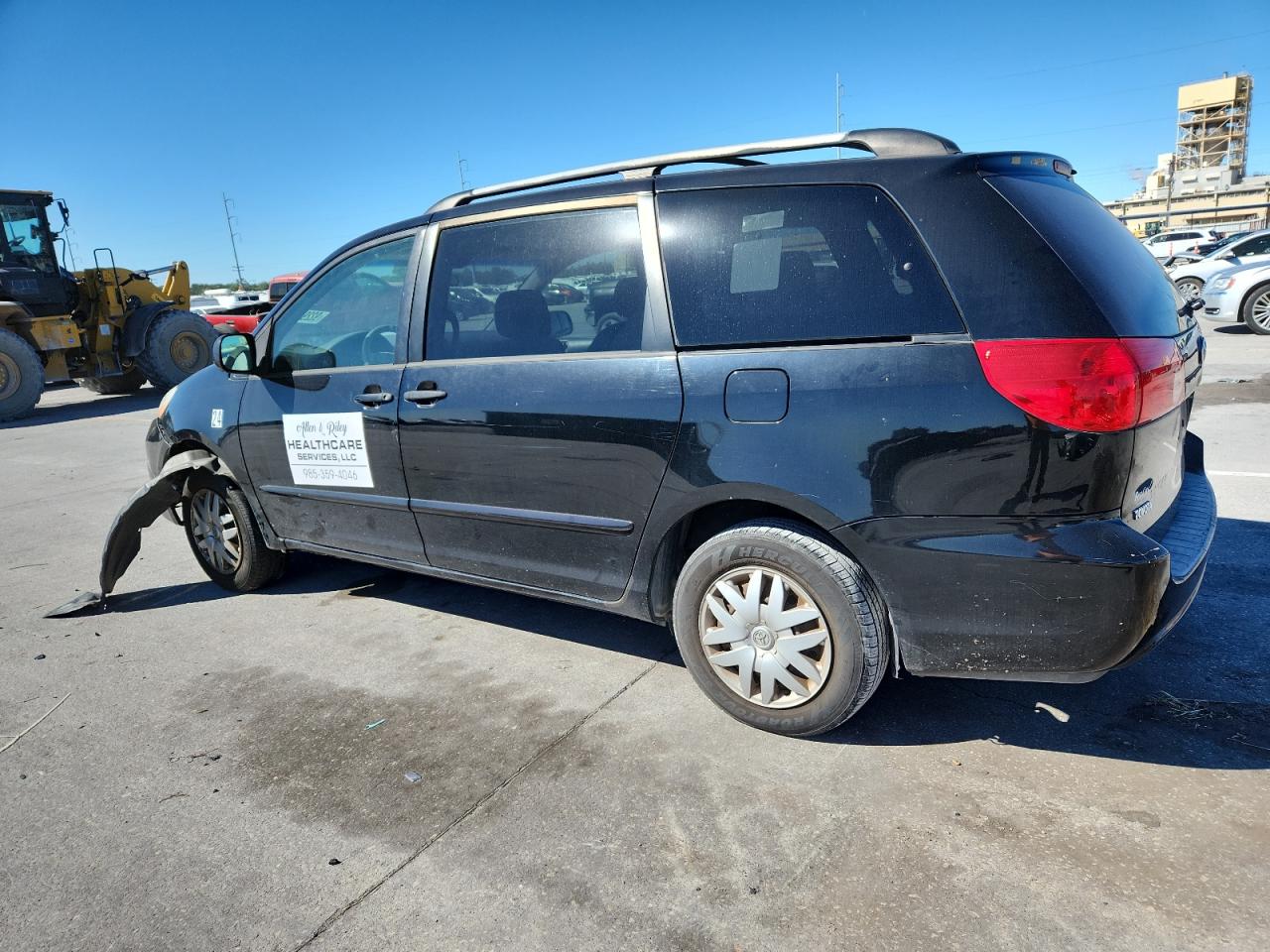 Toyota Sienna Ce Image 3