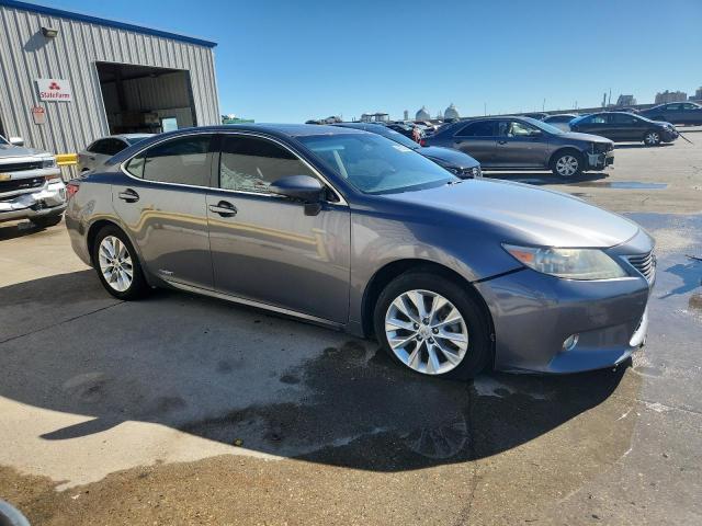 Lexus Es 300h Image 2