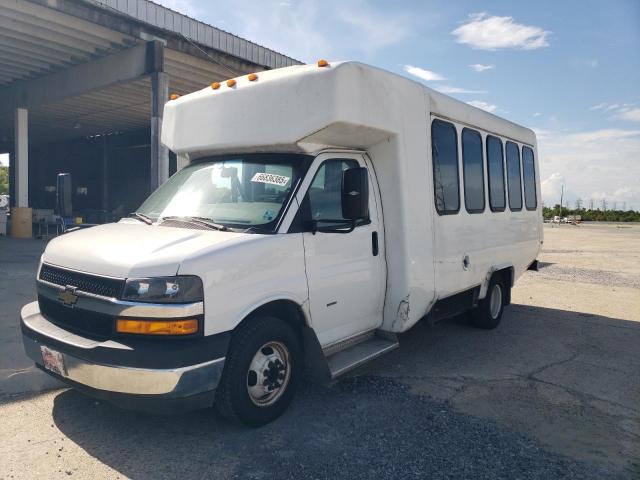 Chevrolet Express Image 7