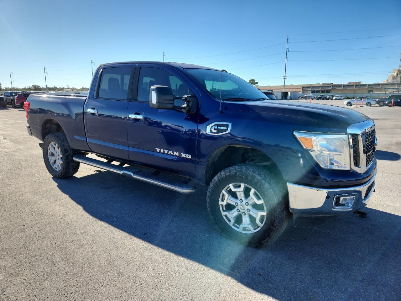 Nissan Titan Sl Image 8