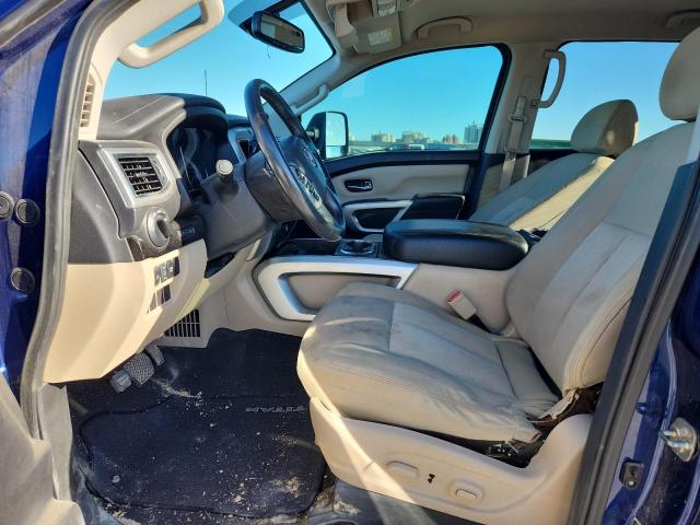 Nissan Titan Sl Image 9