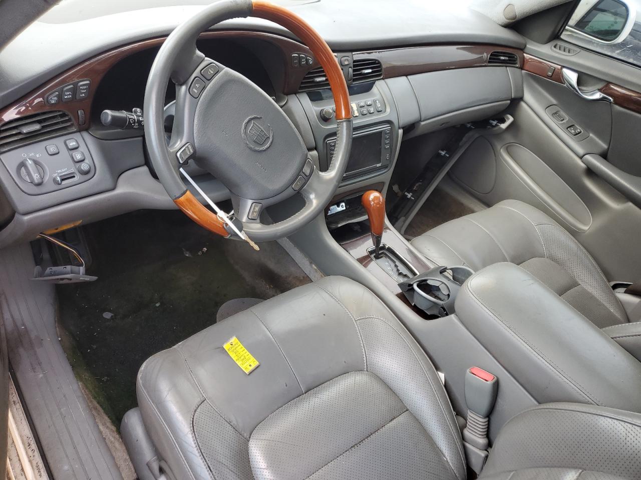 Cadillac DeVille Image 5