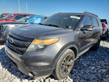  Salvage Ford Explorer