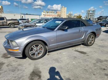 Salvage Ford Mustang