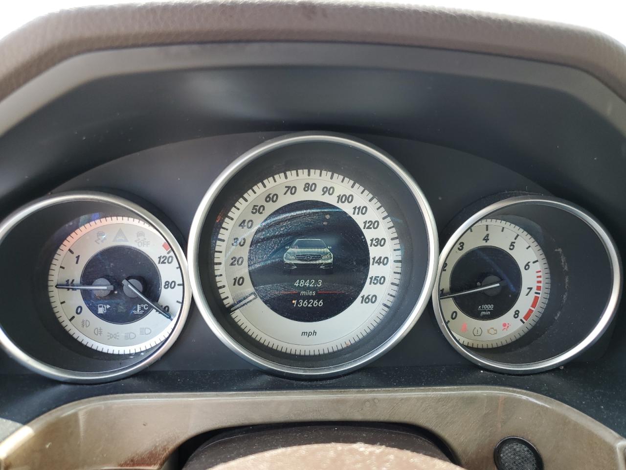 Mercedes-Benz E-Class 350 Image 4