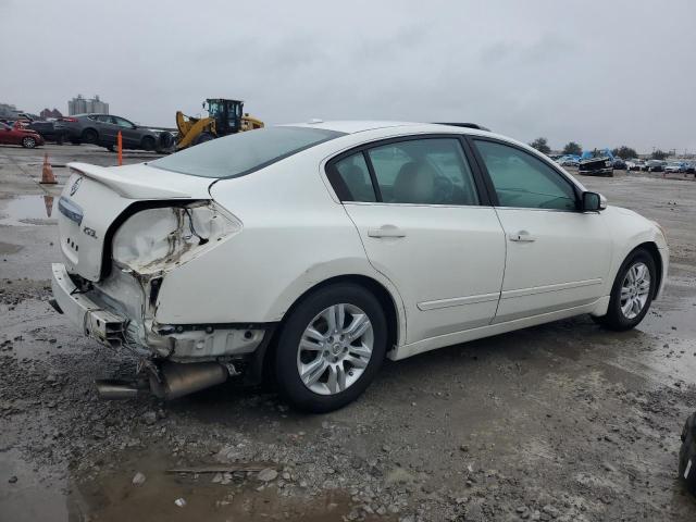 Nissan Altima Base Image 11