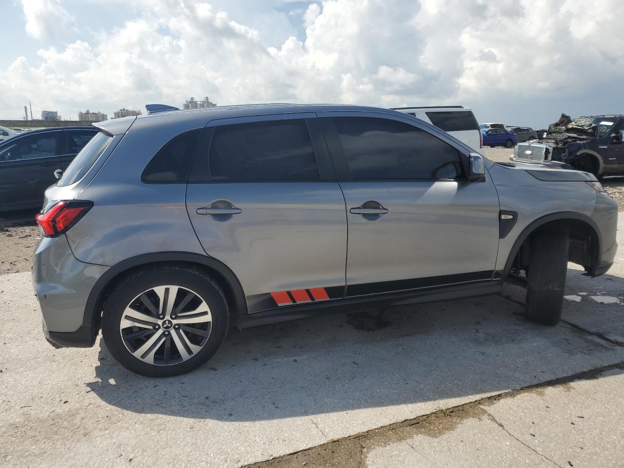 Mitsubishi Outlander Es Image 9