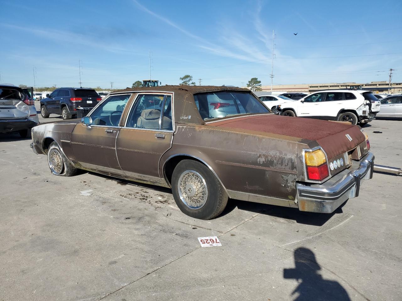 Oldsmobile 88 Royale Brougham Image 2