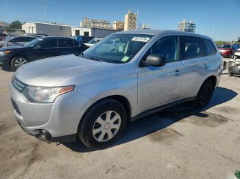  Salvage Mitsubishi Outlander
