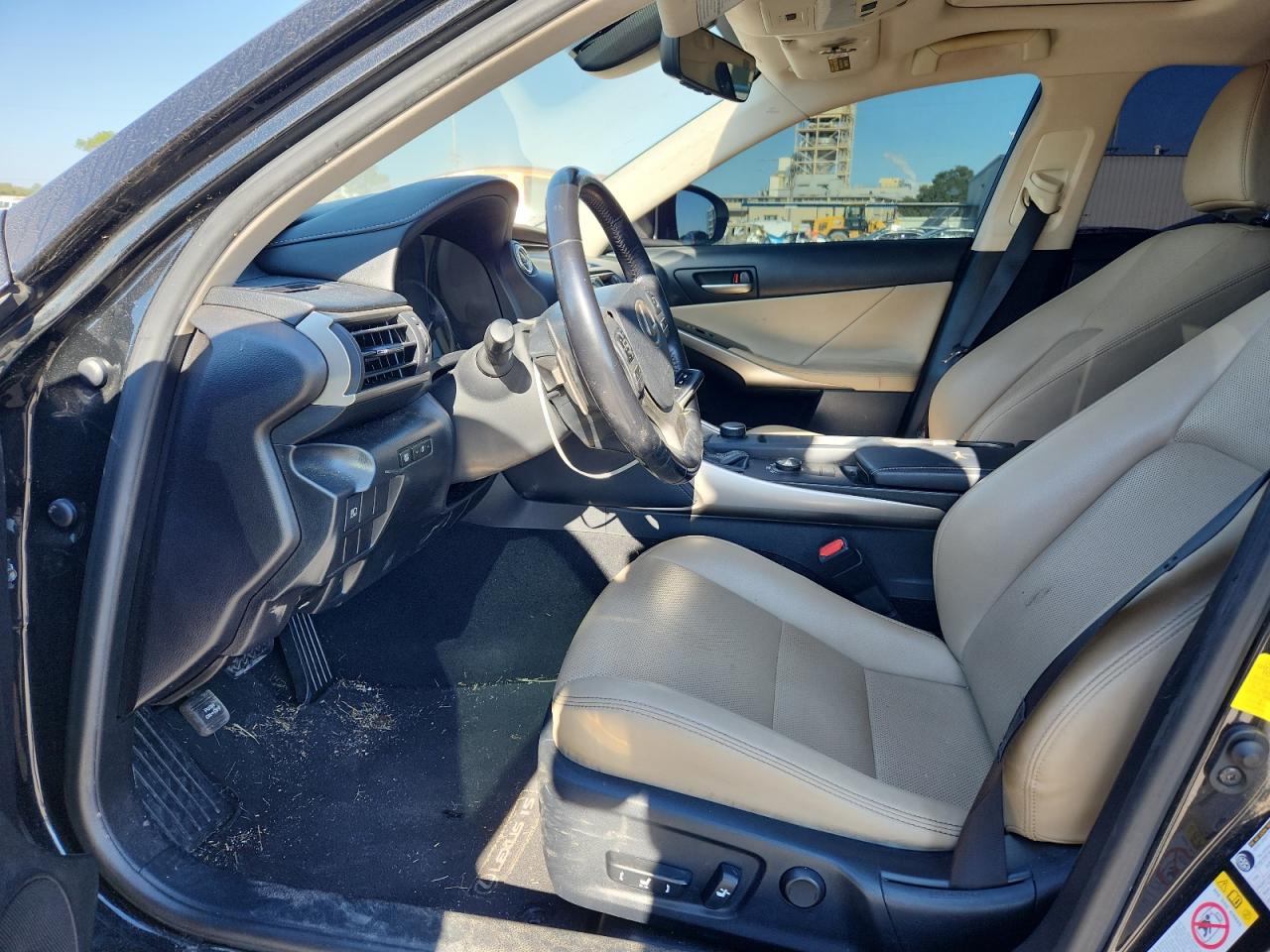 Lexus Is 200t Image 5