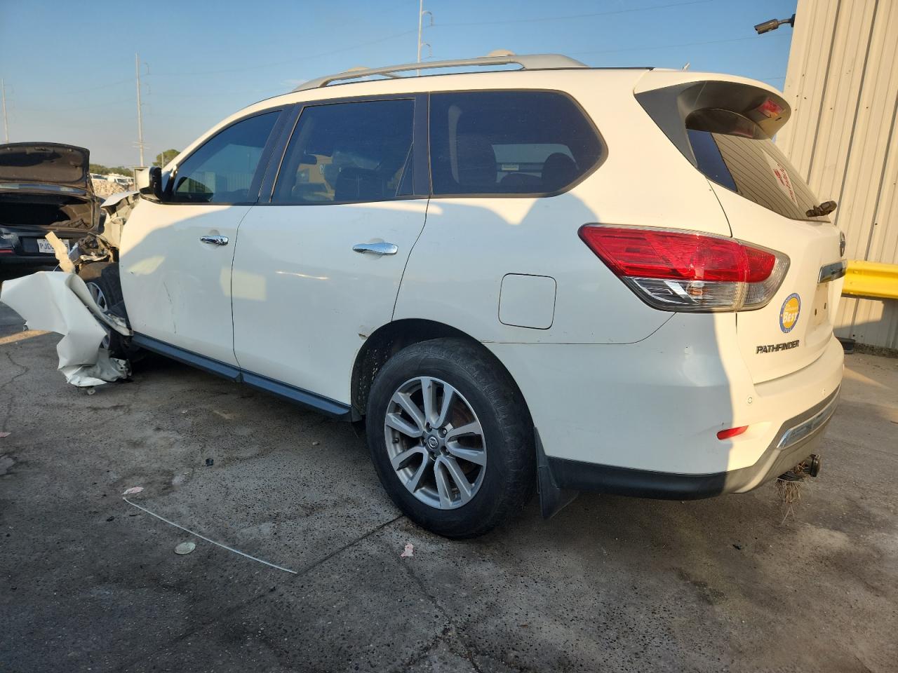 Nissan Pathfinder S Image 7