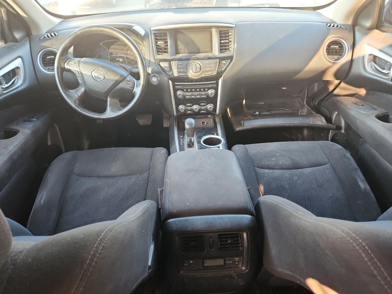 Nissan Pathfinder S Image 11