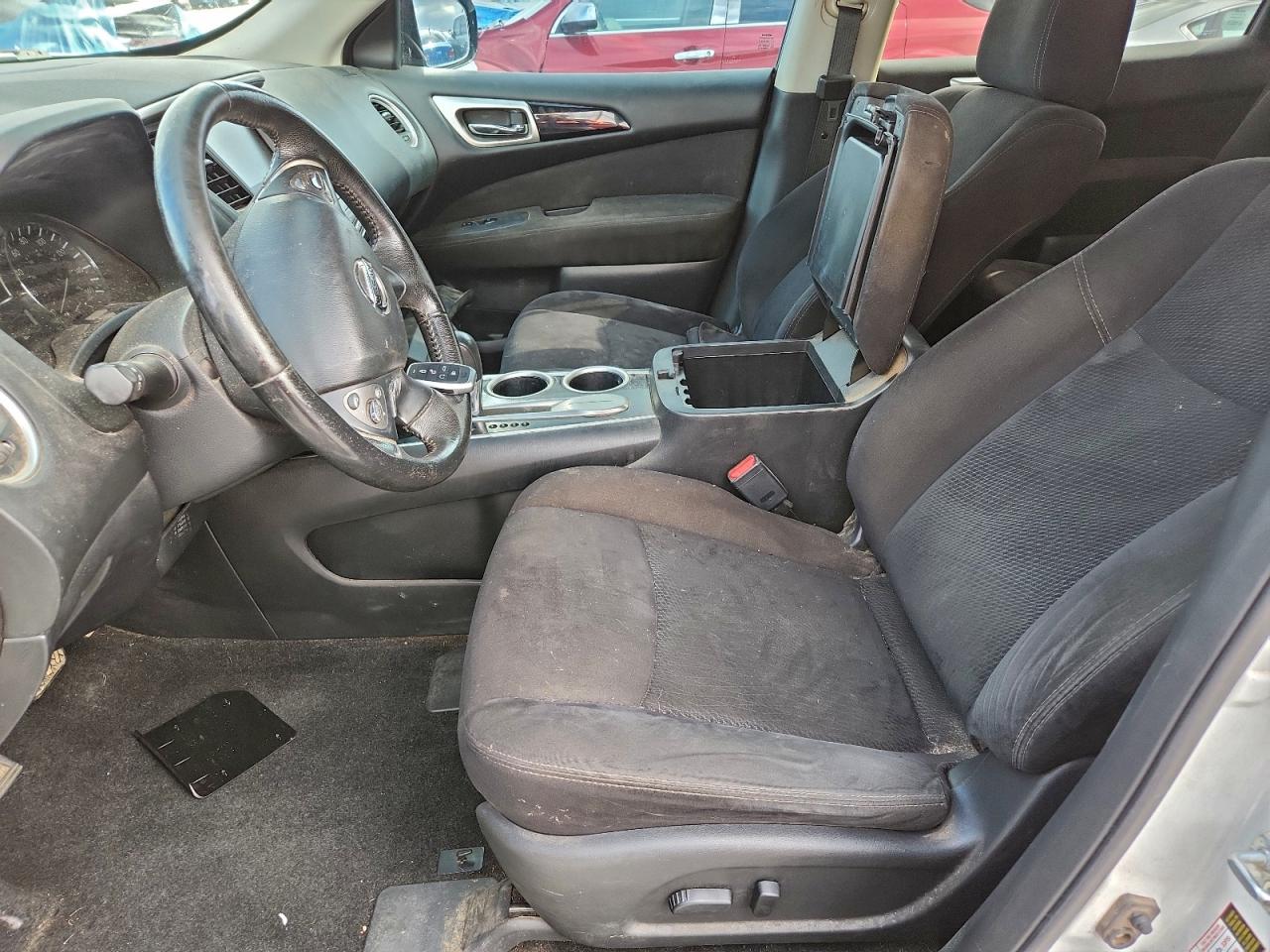 Nissan Pathfinder S Image 13