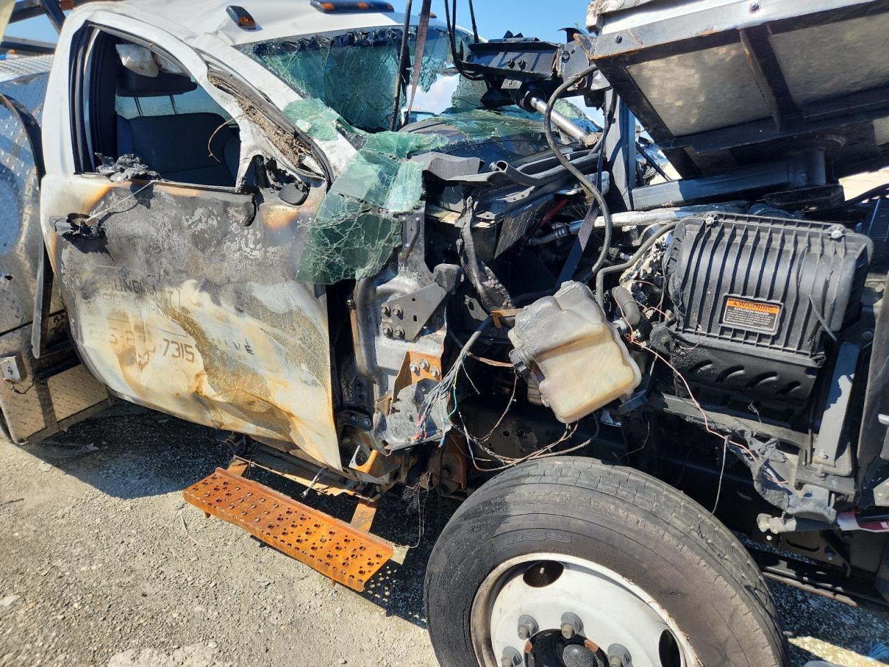 Chevrolet Silverado Image 10