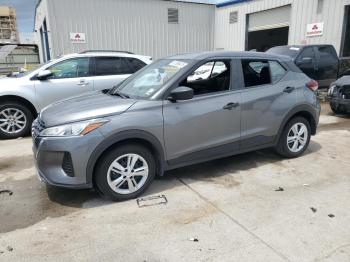  Salvage Nissan Kicks