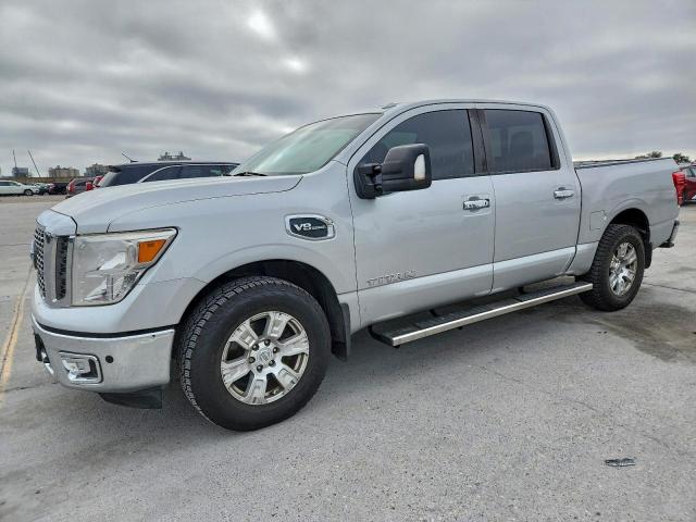  Salvage Nissan Titan