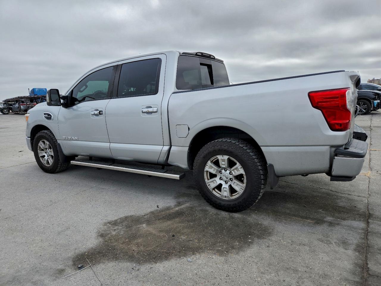 Nissan Titan Sv Image 12