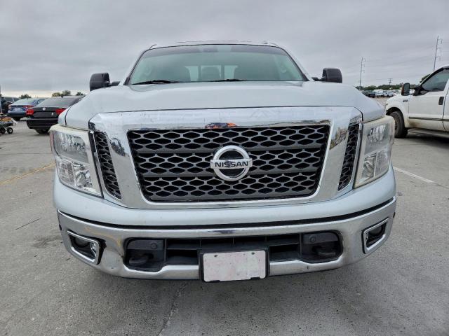 Nissan Titan Sv Image 11