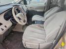 Toyota Sienna Le Image 3