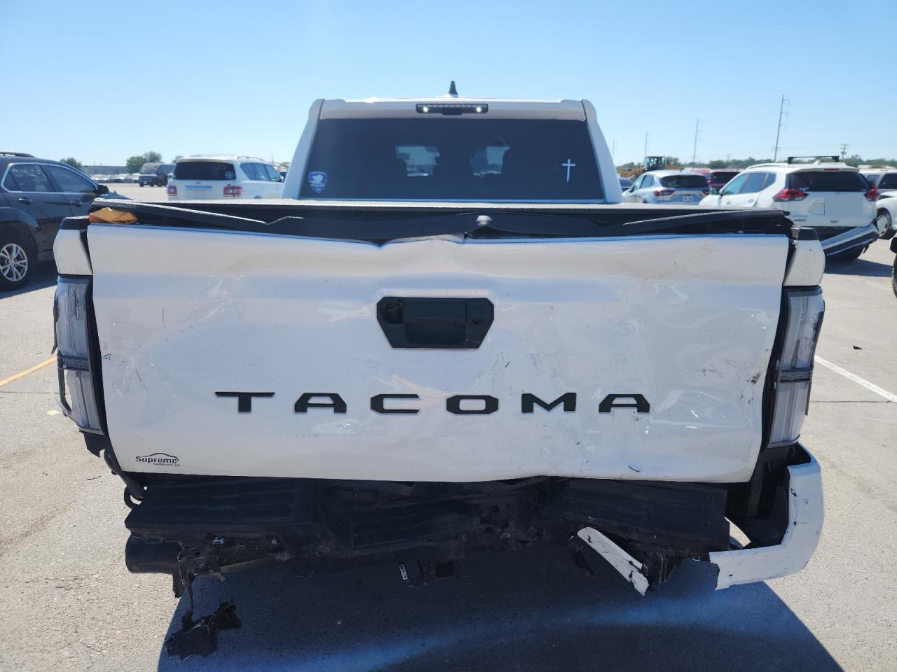 Toyota Tacoma Double Cab Image 10
