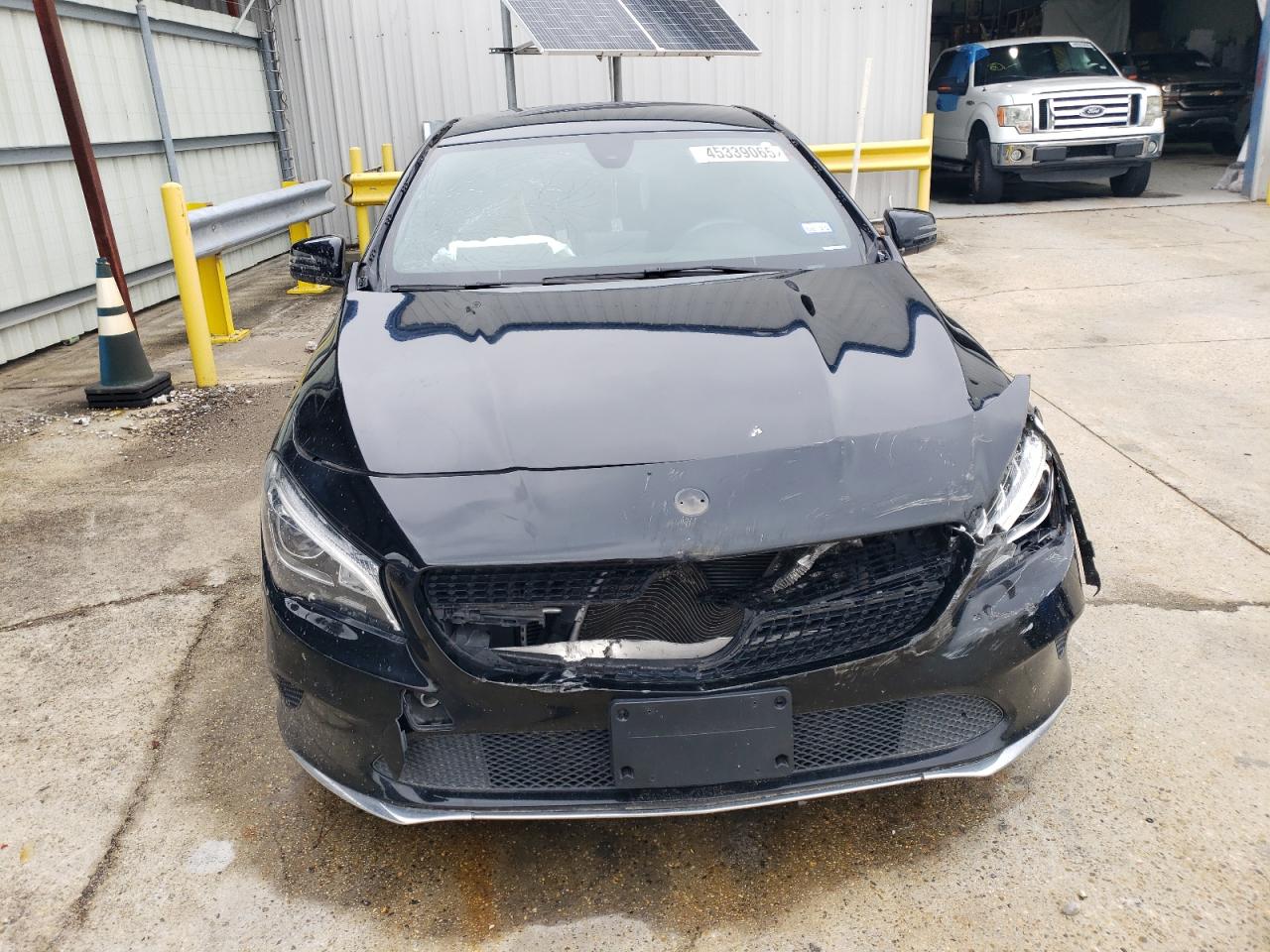 Mercedes-Benz Cla-class 250 Image 12