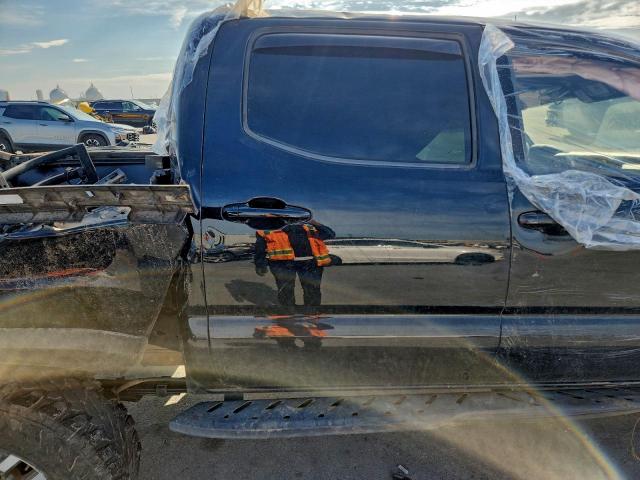 Toyota Tacoma Double Cab Image 2