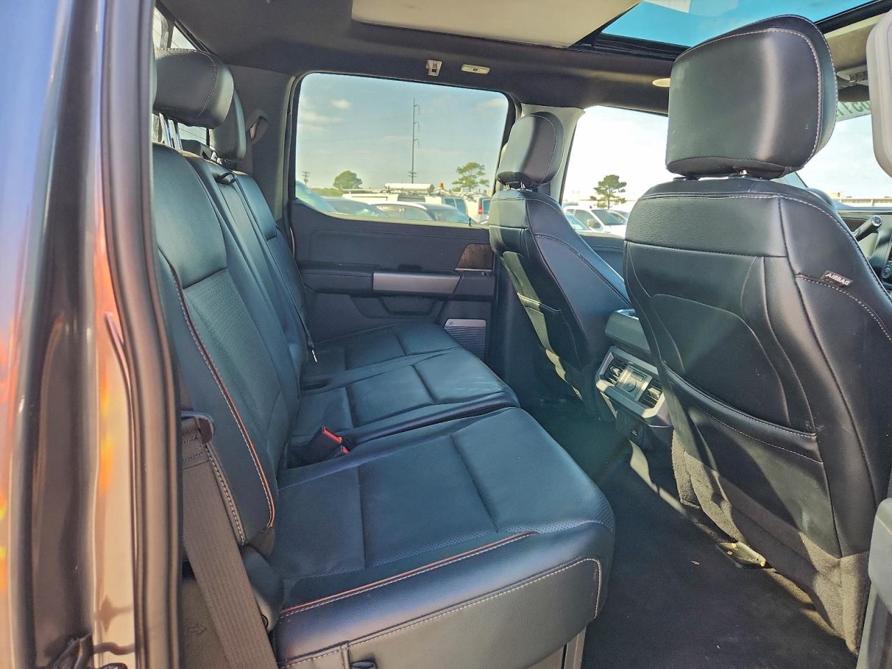 Ford F-250 Super Duty Image 6