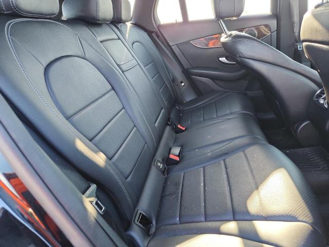 Mercedes-Benz GLC 300 Image 4