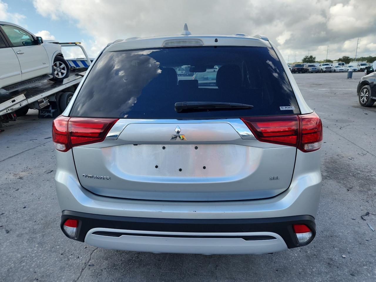 Mitsubishi Outlander Se Image 5