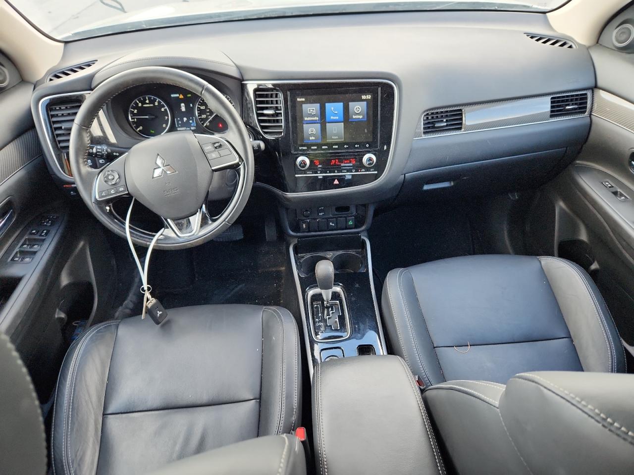 Mitsubishi Outlander Se Image 8