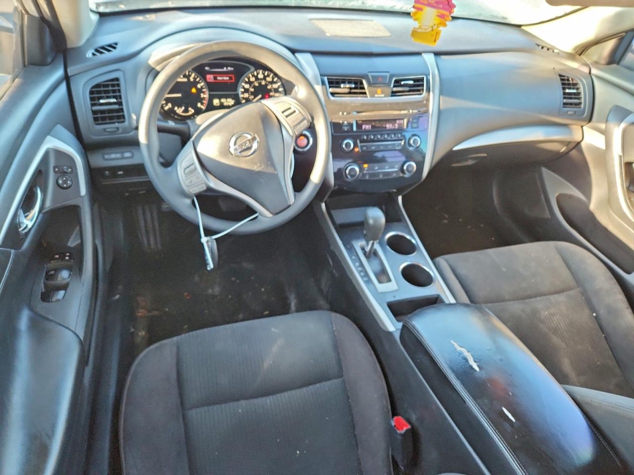 Nissan Altima 2.5 Image 10