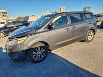  Salvage Kia Sedona