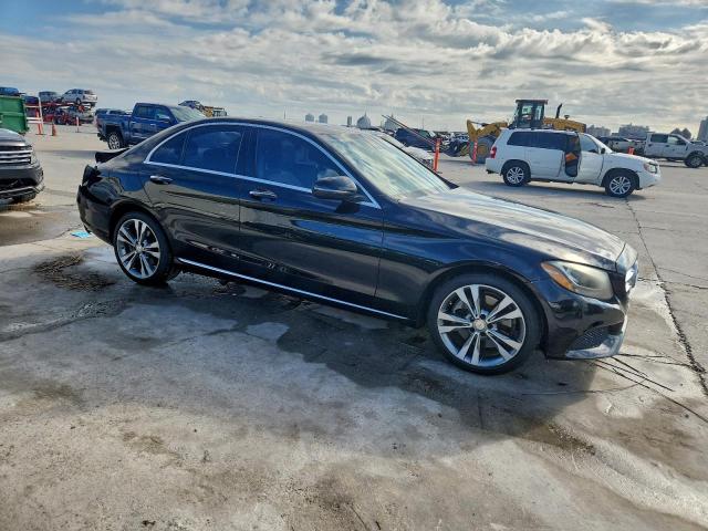 Mercedes-Benz C-Class 300 Image 3