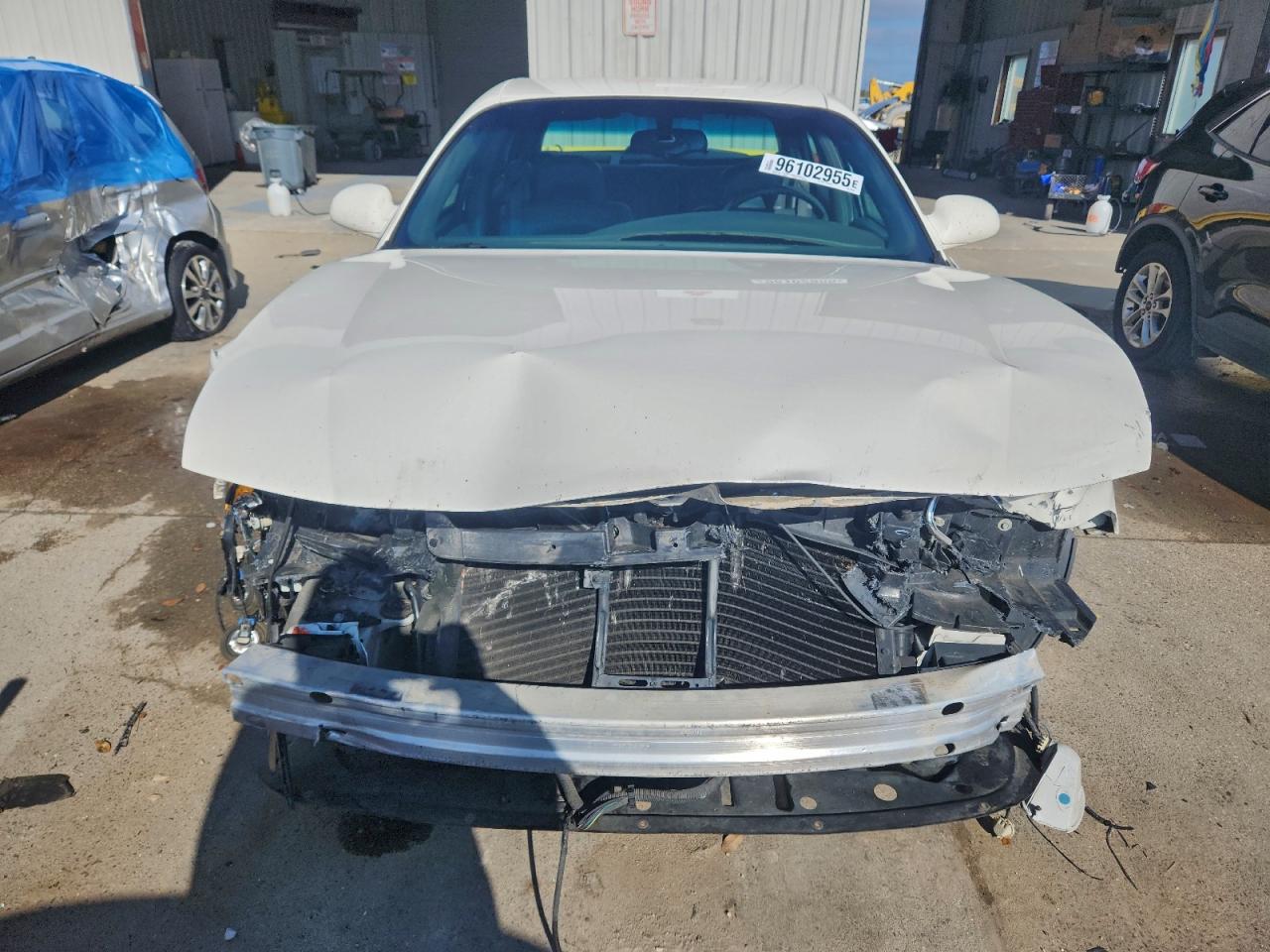 Buick LeSabre Limited Image 9