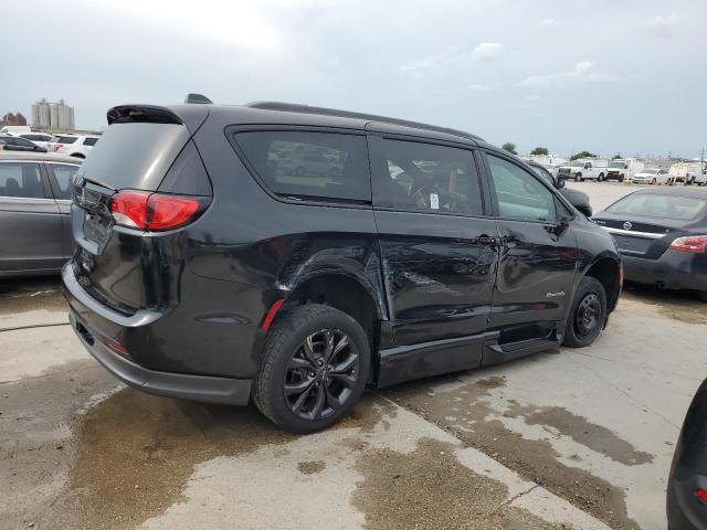 Chrysler Pacifica Touring L Plus Image 4