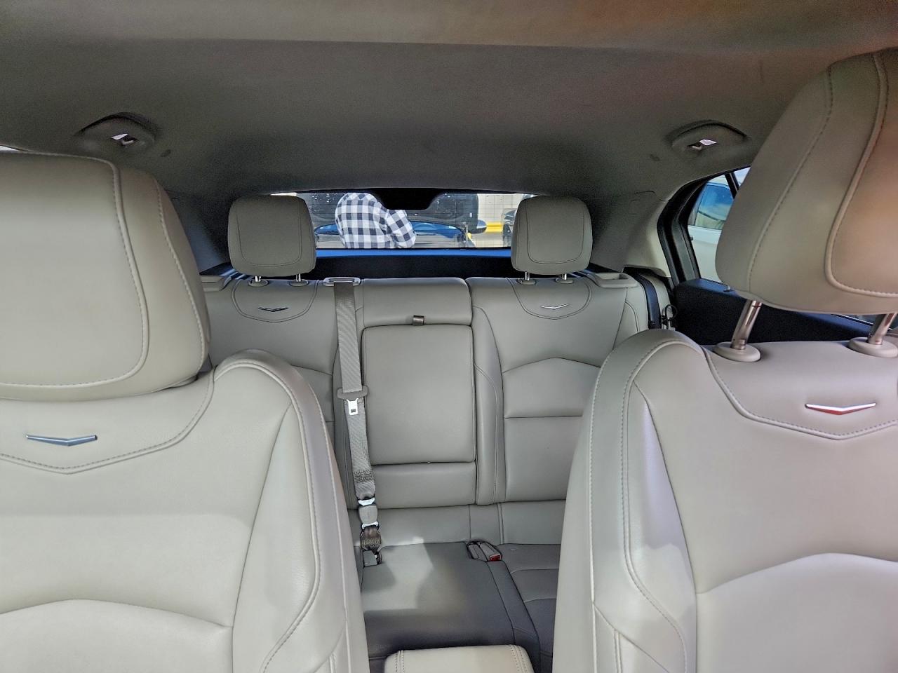 Cadillac XT4 Luxury Image 2