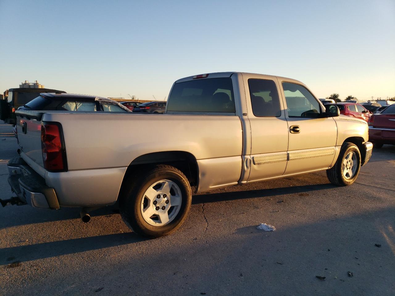 Chevrolet Silverado C1500 Image 6