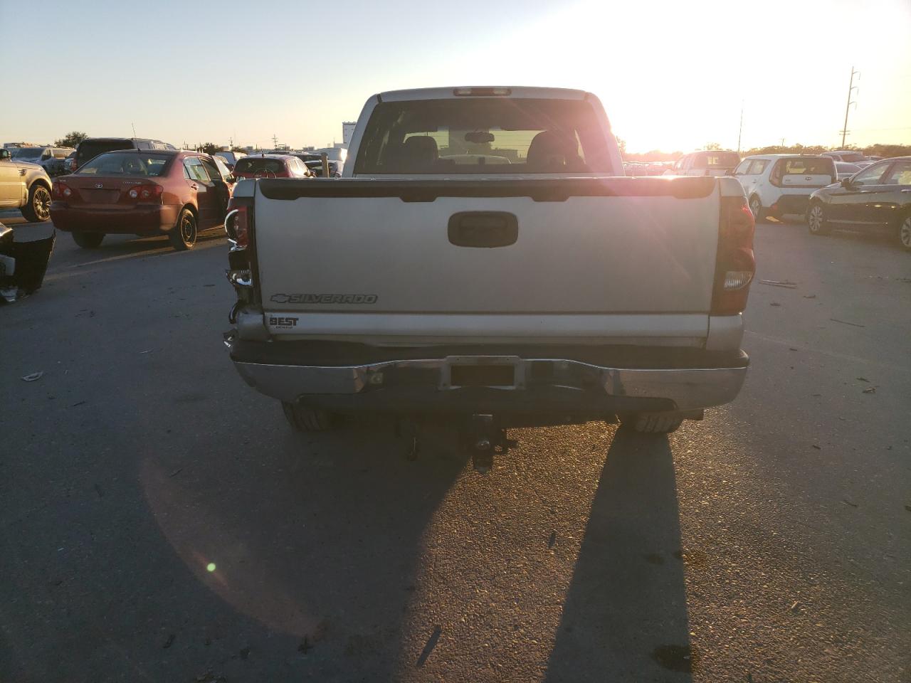 Chevrolet Silverado C1500 Image 9