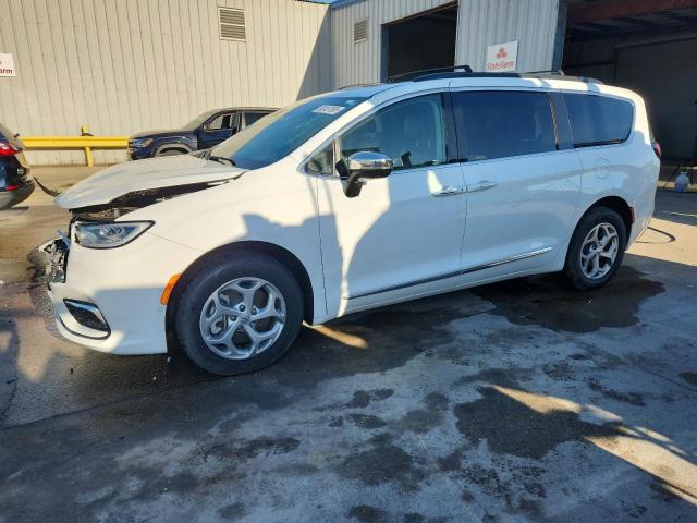  Salvage Chrysler Pacifica