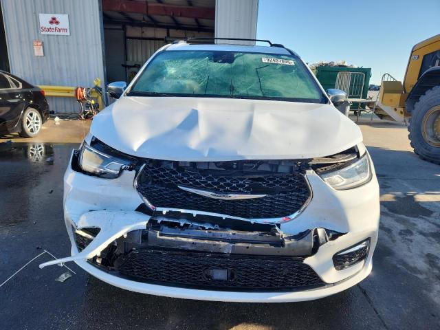 Chrysler Pacifica Limited Image 5