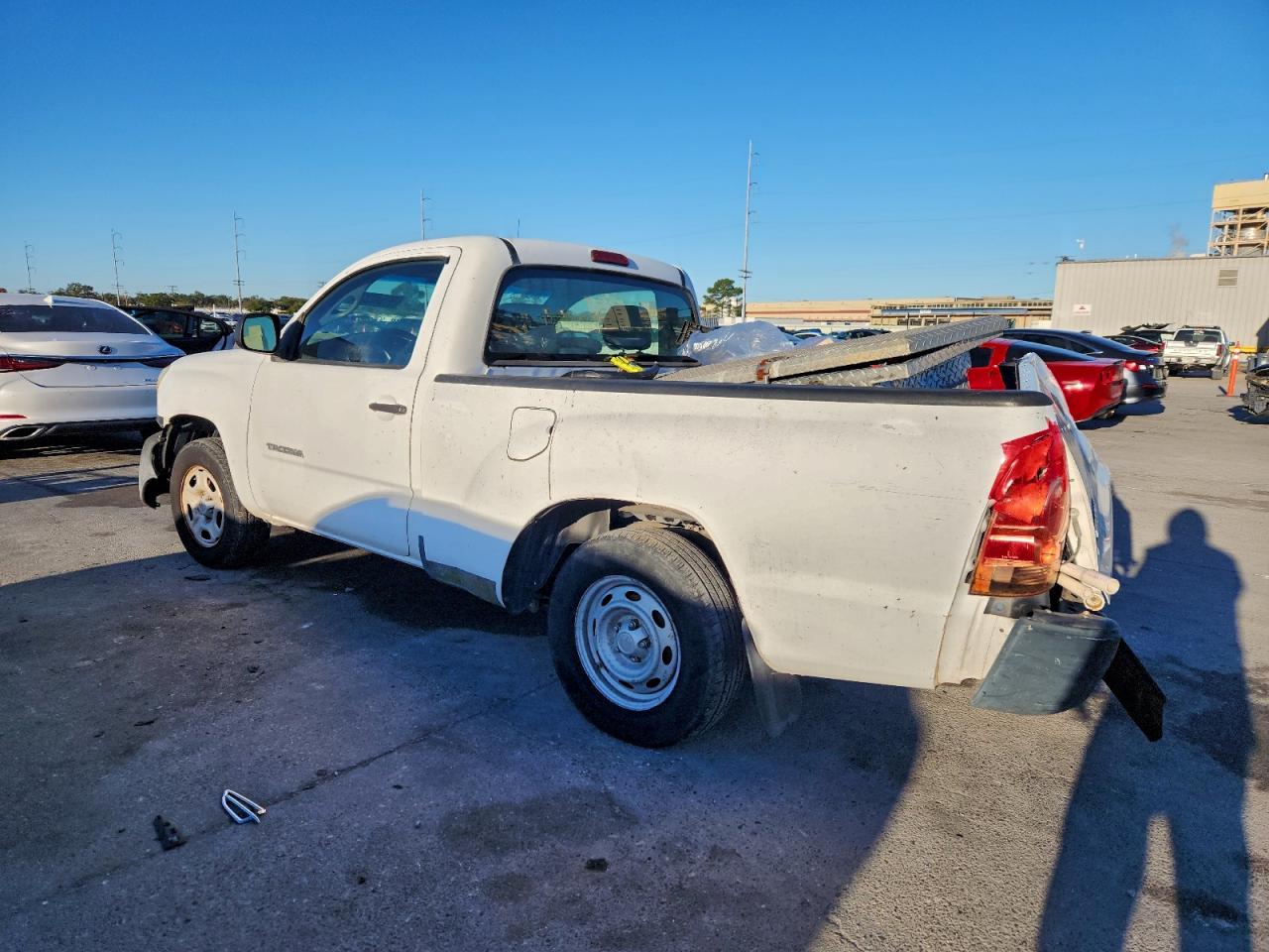 Toyota Tacoma Image 12