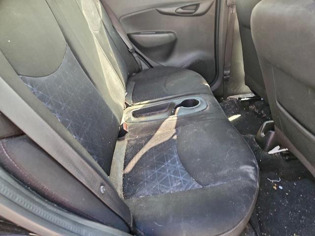 Chevrolet Spark 1lt Image 12