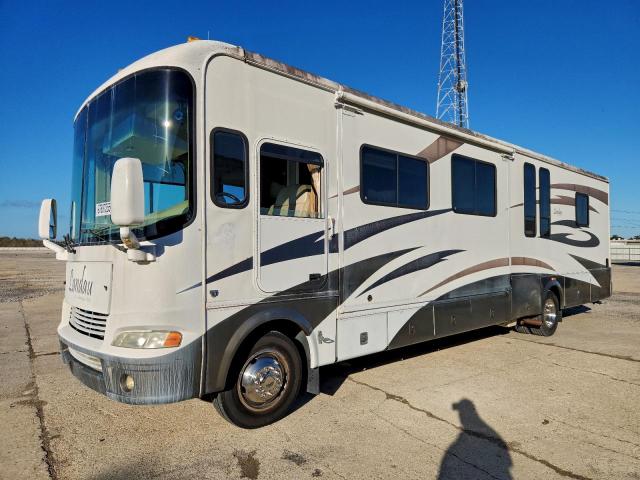 Ford F-550 Super Duty Stripped Chassis Image 6