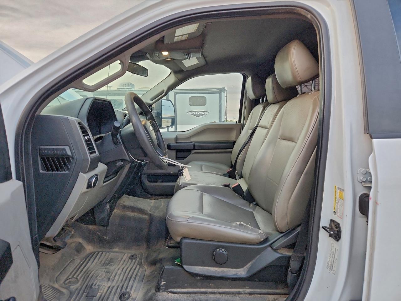 Ford F-350 Super Duty Image 9