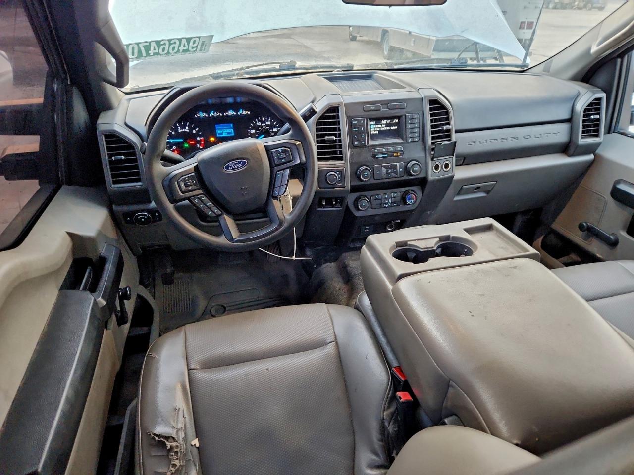 Ford F-350 Super Duty Image 7