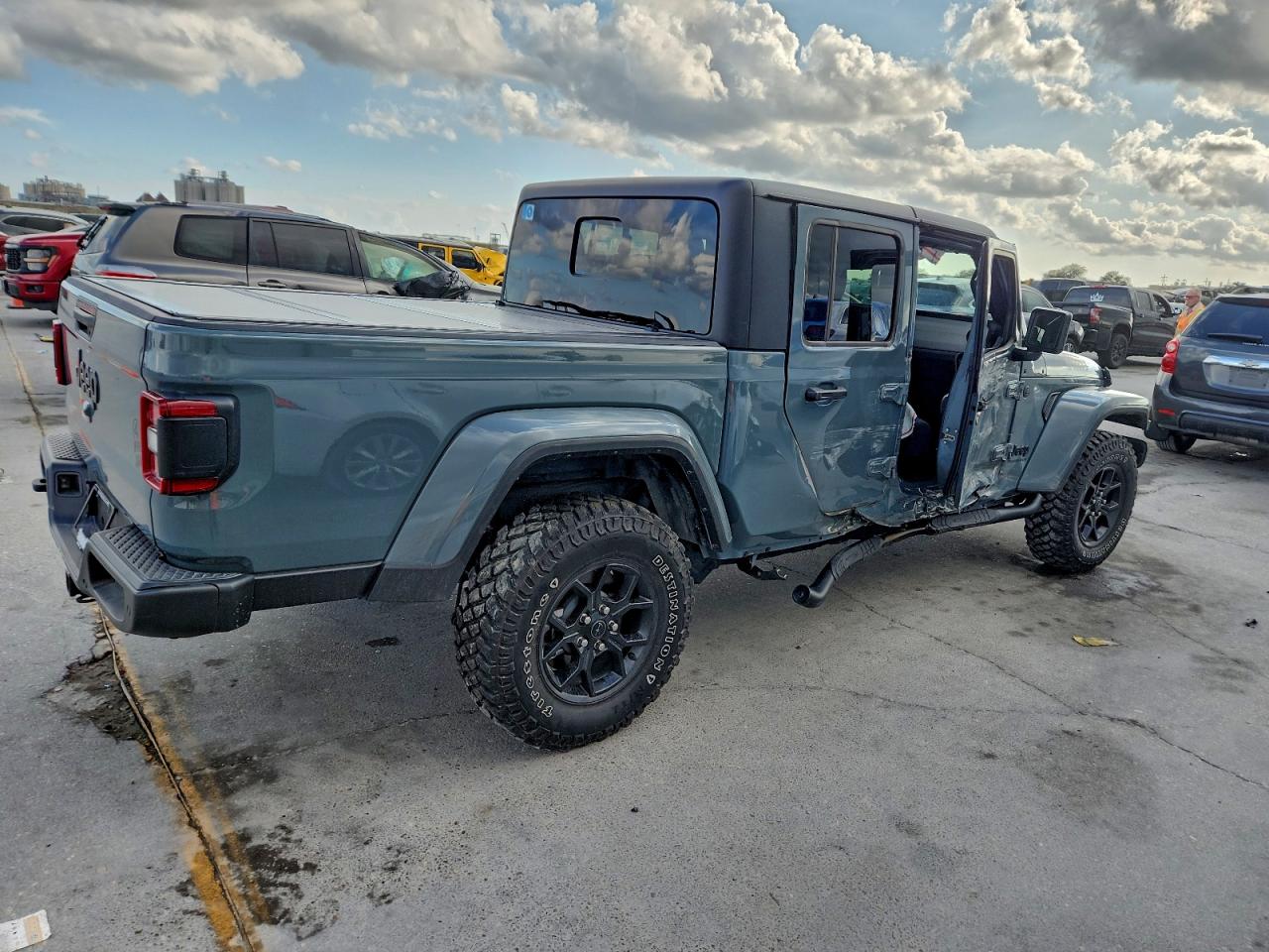 Jeep Gladiator Sport Image 10